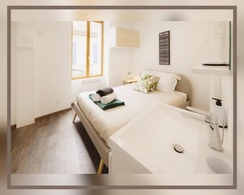 Deux Pieces Dans Le Vieux Apartment Montlucon