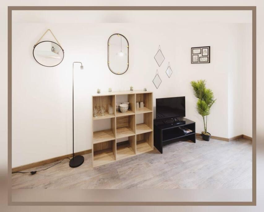 Deux Pieces Dans Le Vieux Apartamento
